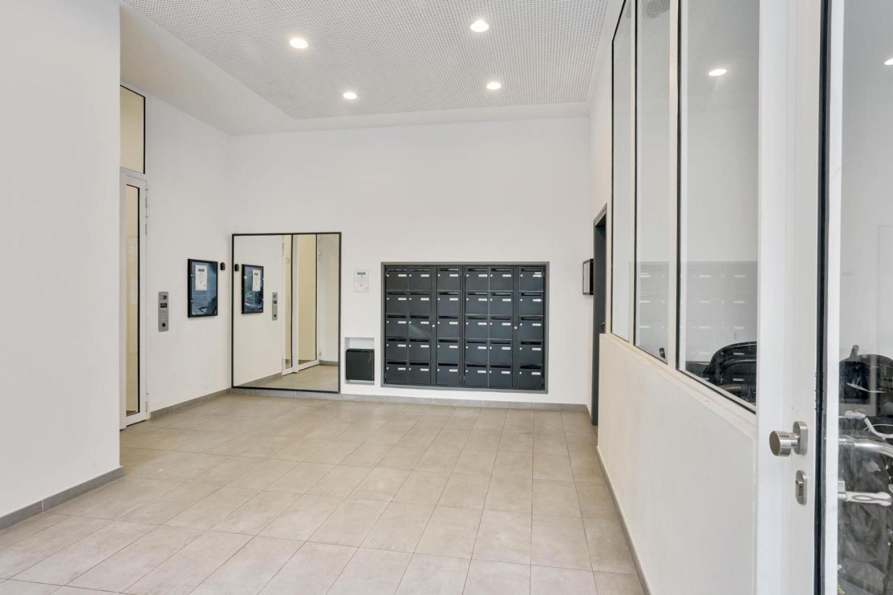 Chic Apart With Parking Near Paris Nanterre Buitenkant foto